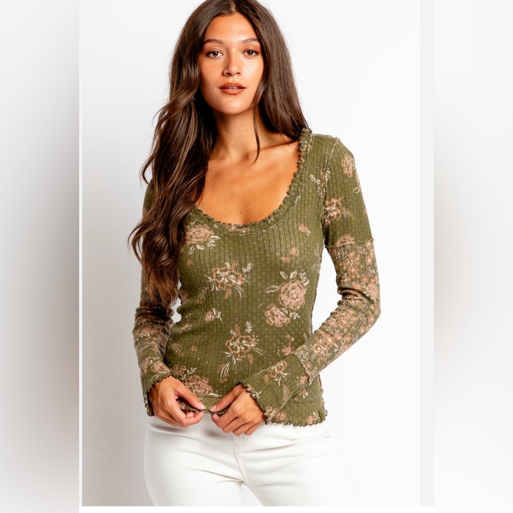 FREE PEOPLE
CLOVER PRINTED
THERMAL SIZE M  NEW